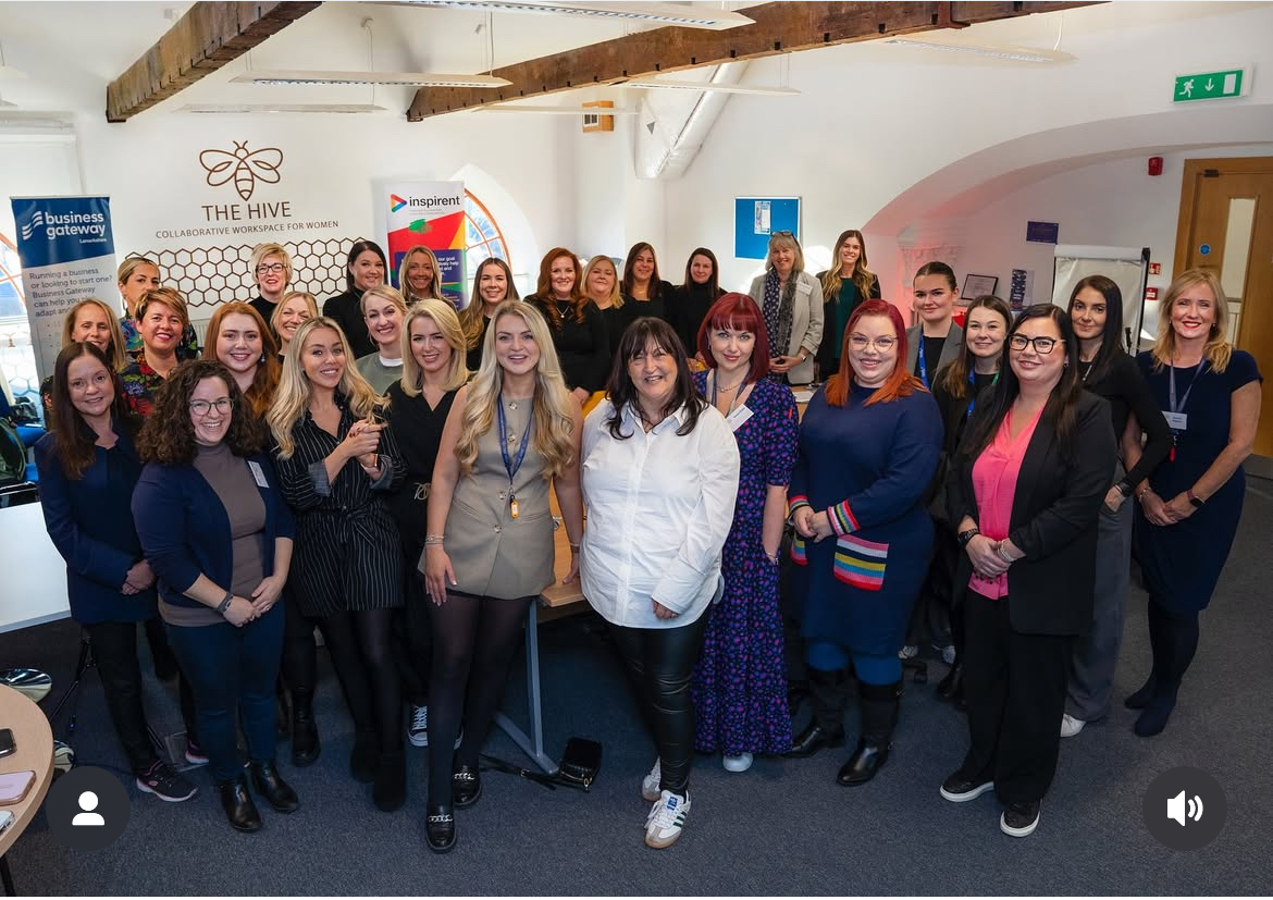 SHARON GUSMAN FEM - Attending an event at THE HIVE