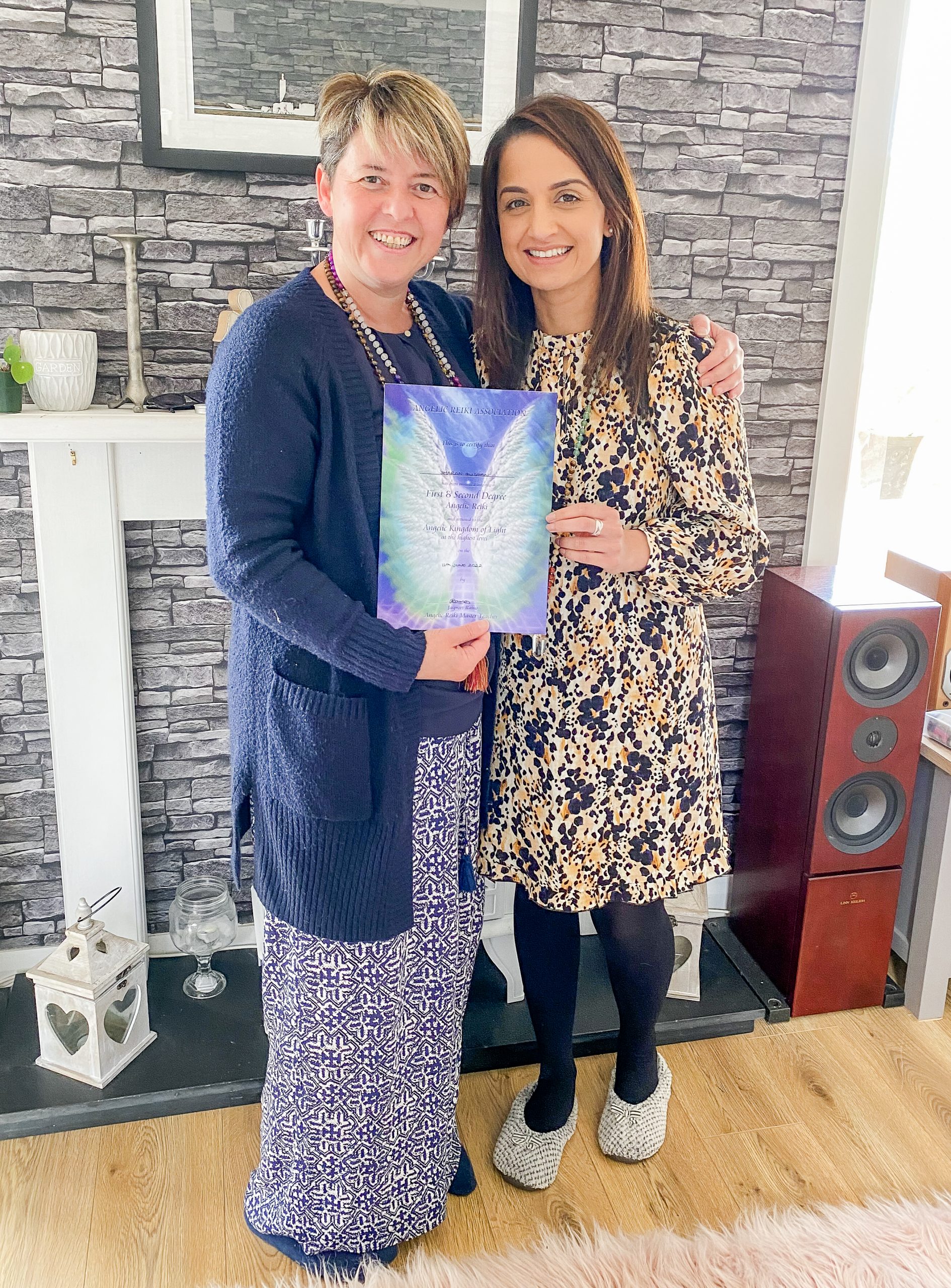 SHARON GUSMAN FEM - Energy Healing